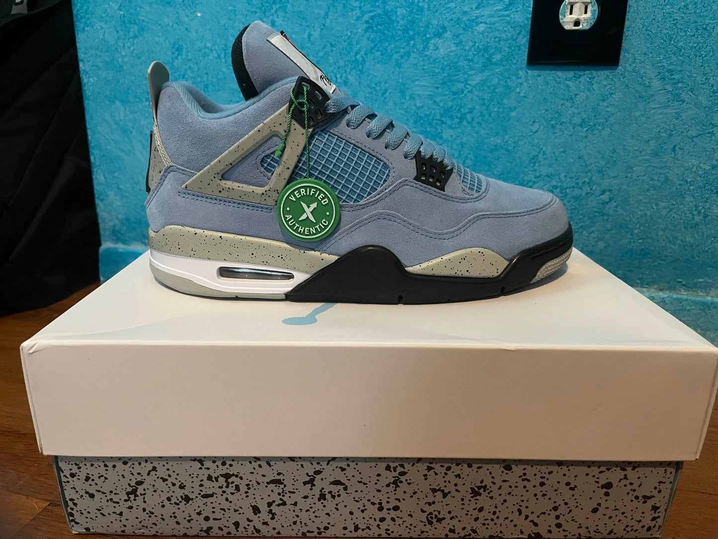 Designer Sneaker Vendor