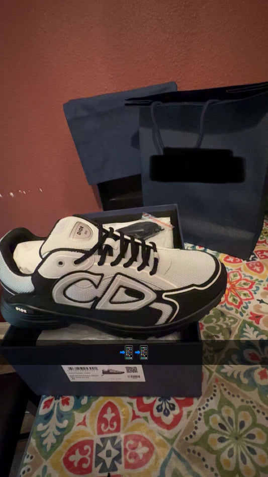 Designer Sneaker Vendor